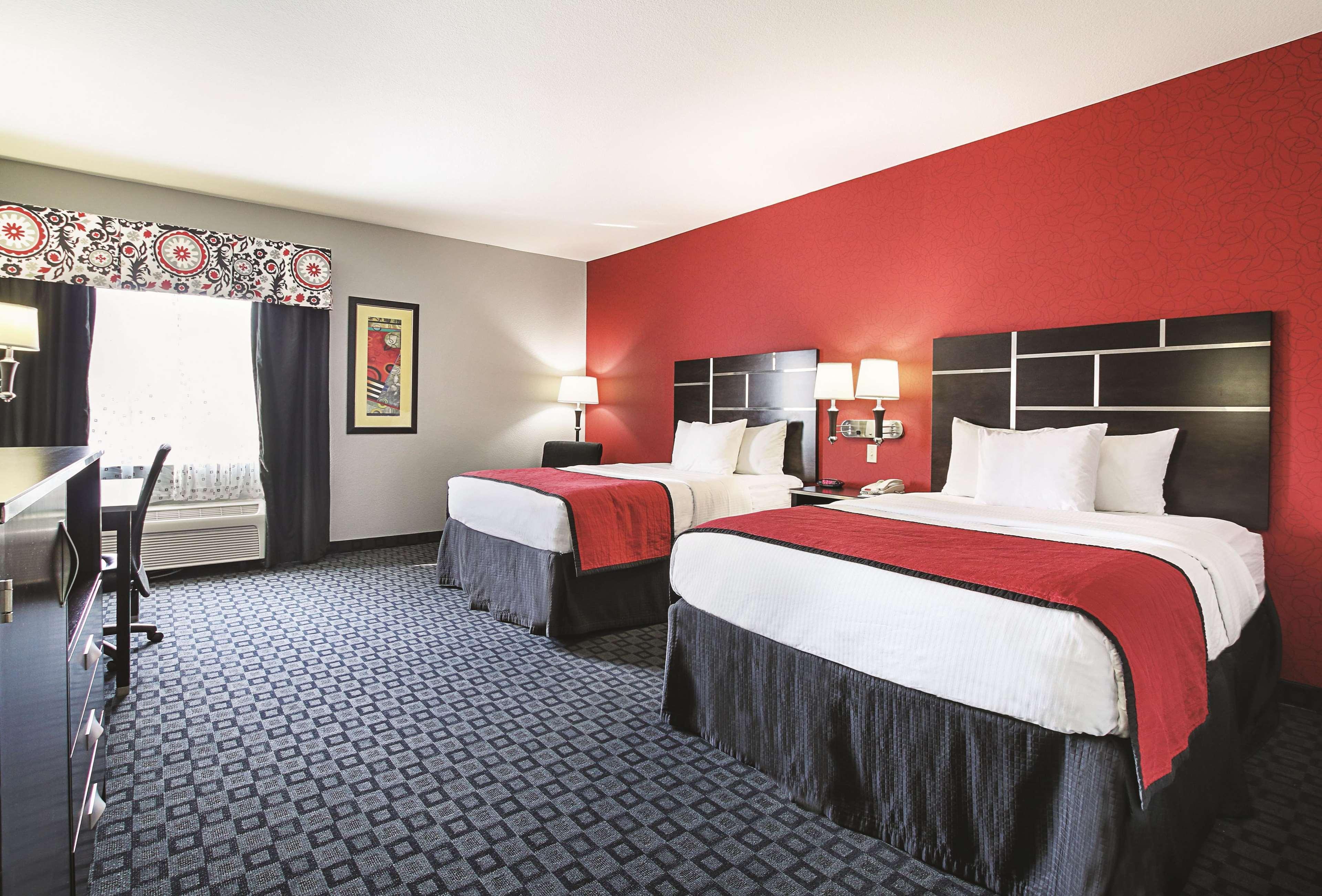 La Quinta Inn & Suites By Wyndham South Dallas - Hutchins Exteriör bild